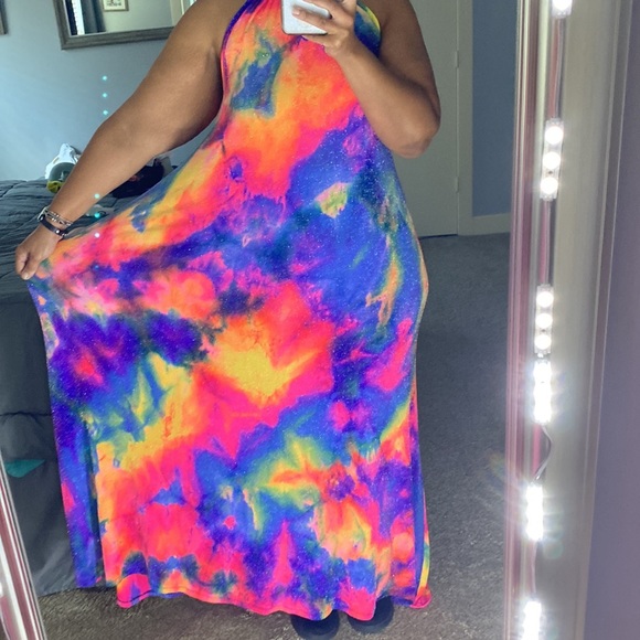Colorful & Sparkly Maxi Dress - Picture 3 of 3